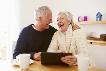 Guide d’utilisation : la tablette avec une personne Alzheimer Guide d’utilisation : la tablette avec une personne Alzheimer