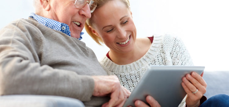 Tips for improving your memory skills Dynseo_family_seniors