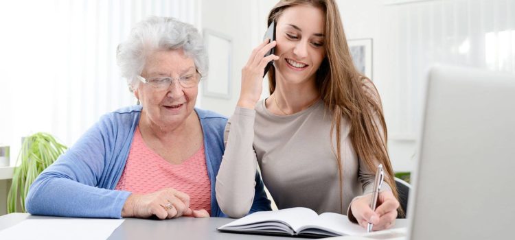 Le quotidien d’Aurélie, aide à domicile auprès des seniors Le quotidien d’Aurélie, aide à domicile auprès des seniors
