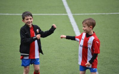 Développer les Compétences Sociales chez les Enfants Dyspraxiques.