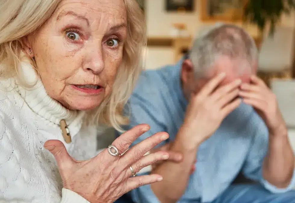 Jeux de cartes, puzzles et activités ludiques conçus spécialement pour stimuler la mémoire et les fonctions cognitives des aînés