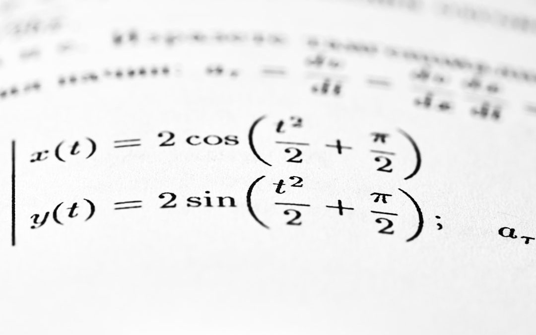 Personnes âgées s'engageant dans des exercices de stimulation cognitive amusants et enrichissants