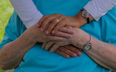 Auxiliaire de vie et enfants du senior : gérer les tensions