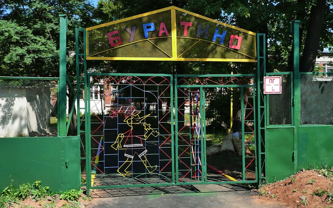 Des applications éducatives captivantes pour stimuler la créativité et l'apprentissage des enfants de manière amusante et enrichissante.