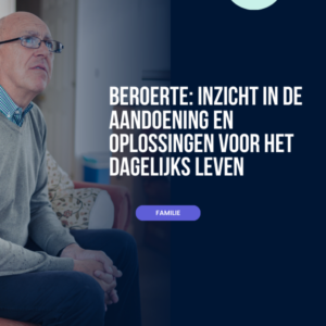 Een foto van een senior die geconcentreerd op een tablet werkt, omgeven door kleurrijke elementen als symbool van cognitieve stimulatie